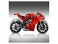 Moto rouge Ducati Panigale V4 R Lego Technic avec suspension fonctionnelle.