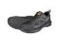 Chaussures de sécurité noires avec détails dorés, texte '30 YEARS EST. 1998' et 'PERFORMANCE'