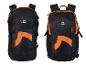 Deux sacs à dos Crivit noirs avec des détails orange, vus de face et légèrement de côté.