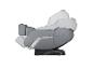 Fauteuil de massage gris avec dossier incliné vers l'arrière sur fond blanc