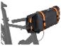Sac de guidon de vélo noir et orange.