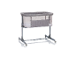 Lit bébé cododo gris avec côtés en maille et roulettes