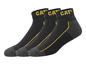 Trois paires de chaussettes CAT noires avec des accents jaunes.