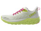 Chaussures de course Crivit blanches avec des lacets roses.