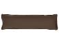 Long oreiller marron sur fond blanc