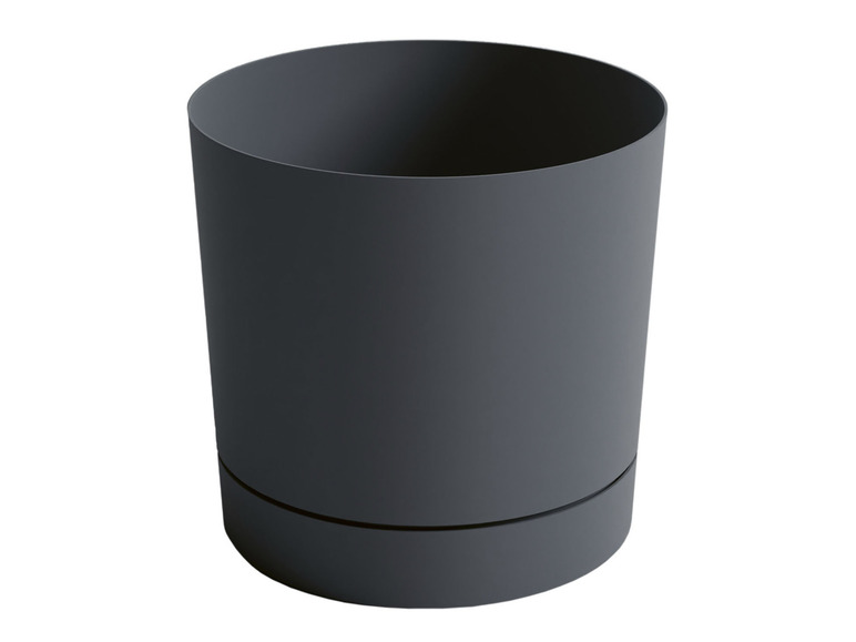 Un pot de fleurs gris foncé.