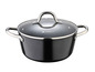 Une casserole noire avec un couvercle en verre de la marque Master Class.