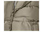 Détail d'une veste matelassée verte.