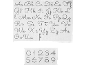Alphabet et chiffres manuscrits en noir sur fond blanc.
