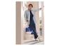 Homme portant une chemise de loisir rayée ESMARA MEN et un pantalon bleu foncé.
