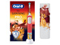 Une brosse à dents électrique Oral-B rose sur le thème du Roi Lion pour les enfants.