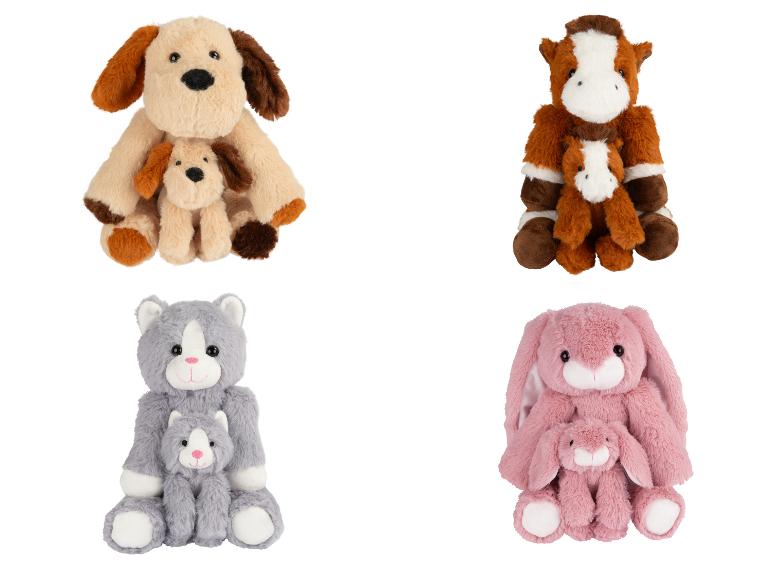 Quatre ensembles de peluches d'animaux, incluant chiens, chevaux, chats et lapins.