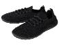 Deux paires de chaussures noires en tissu tricoté.