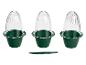 Trois pots verts avec des couvercles transparents ovales pour cultiver des plantes.