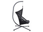 Fauteuil suspendu noir avec cadre métallique.