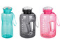 Trois grandes bouteilles d'eau en turquoise, gris et rose avec des marques de temps et des slogans motivants.