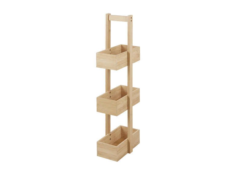 Un étagère en bois avec trois paniers.