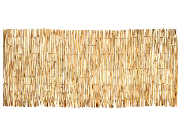 Clôture en bambou ou tapis en bois naturel sur fond blanc