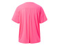 Un t-shirt de sport rose à manches courtes.