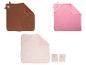 Serviettes de bain à capuche pour bébé marron, rose et beige, avec gants de toilette assortis.