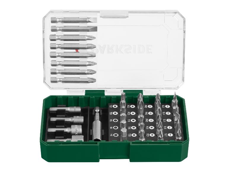 Jeu de tournevis et embouts aimantés dans un coffret vert : idéal pour les travaux de bricolage.