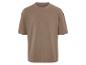 Un t-shirt marron à manches courtes.