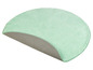 Un tapis de bain vert clair avec un dessous antidérapant gris.
