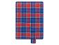 Plaid de pique-nique à carreaux bleus et rouges.