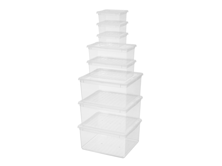 Un ensemble de boîtes de rangement transparentes.