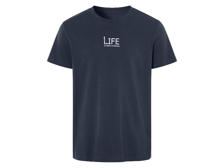 Un t-shirt bleu marine avec l'inscription 'Life is good in spring'.