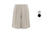 Short bermuda plissé beige avec palette de couleurs : beige, noir, blanc.