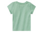 Un t-shirt vert clair pour enfants.