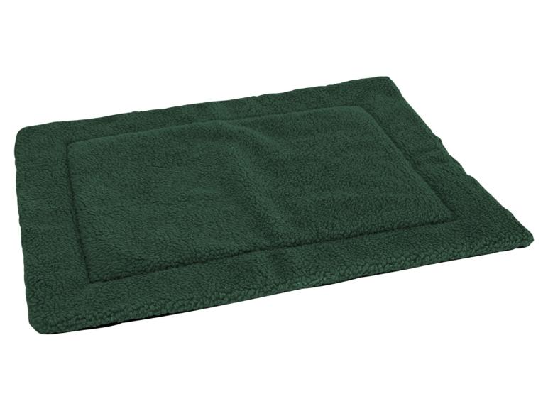 Tapis chauffant Karlie pour animaux de compagnie en vert foncé.
