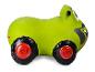 Tracteur jouet gonflable vert.