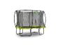 Trampoline rectangulaire avec filet de sécurité noir et bordure de tapis vert lime.