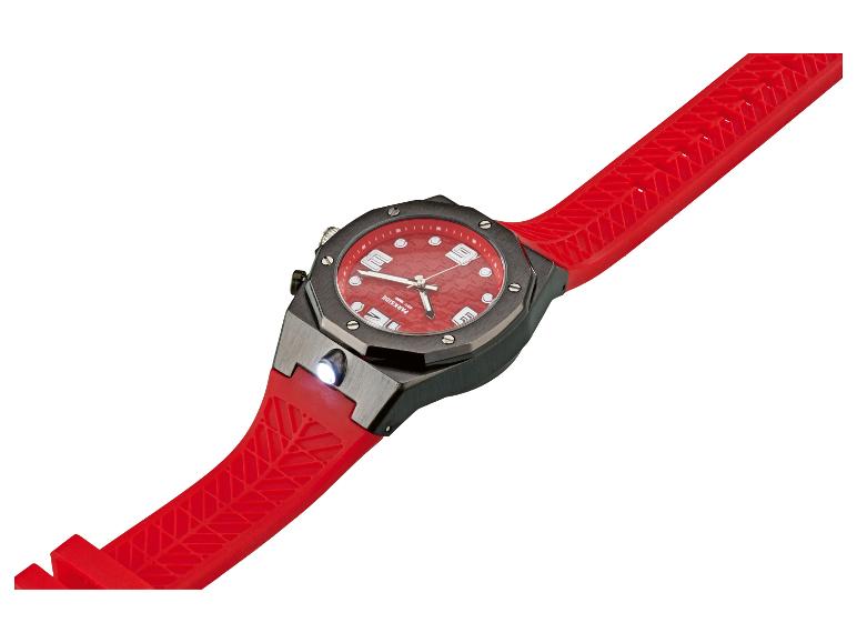 Montre rouge avec boîtier noir et lampe de poche intégrée.