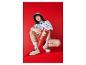 Mug isotherme rouge Lidl, t-shirt imprimé et baskets : collection lifestyle.