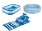 Piscines gonflables, rectangle et ronde (citrons), et matelas bleu.