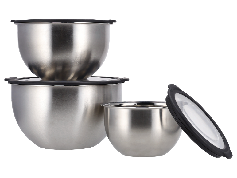 Trois bols en acier inoxydable avec couvercles.