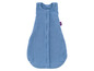 Un sac de couchage bleu de Baby's Only.