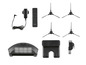 Accessoires pour un robot aspirateur, y compris un chargeur, une télécommande et des brosses de Silvercrest.