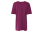 Une robe t-shirt surdimensionnée de couleur pourpre foncé.