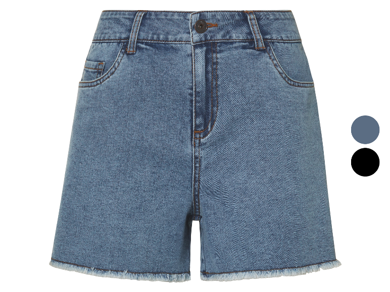 Short en jean bleu clair avec franges, disponible en bleu clair et noir.