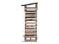 Un rack en bois avec une structure de toit inclinée.
