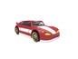 Une voiture de course rouge avec des rayures blanches et des jantes dorées.