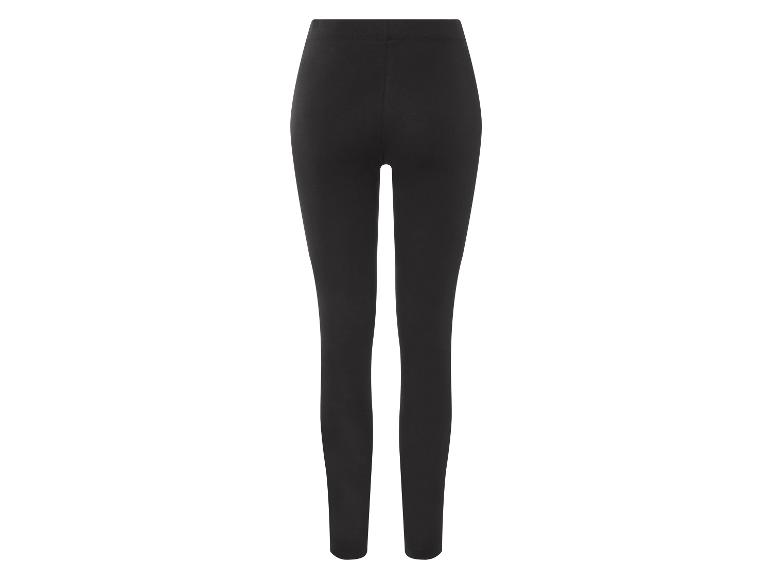 Léggins noirs classiques pour femmes.