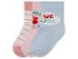 Trois paires de chaussettes bébé avec des rayures, des fleurs et un motif 'love'.