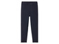 Un legging bleu foncé à côtes.