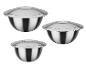 Trois bols ronds en acier inoxydable avec couvercles.