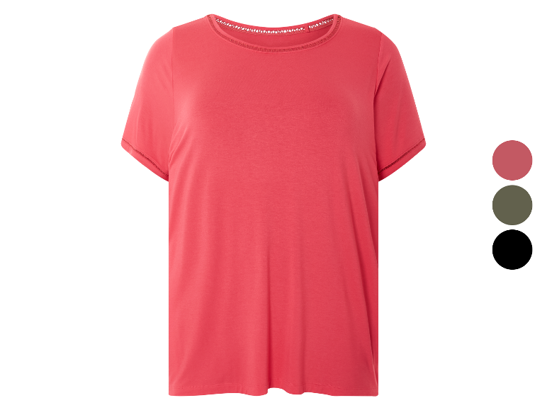 Un t-shirt corail avec des finitions en dentelle au niveau du col et des manches. Disponible aussi dans d'autres couleurs.